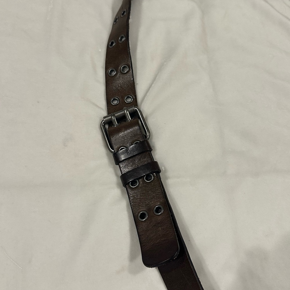 THE FRYE COMPANY Distressed Leather Crossbody Messenger - Picture 9 of 9